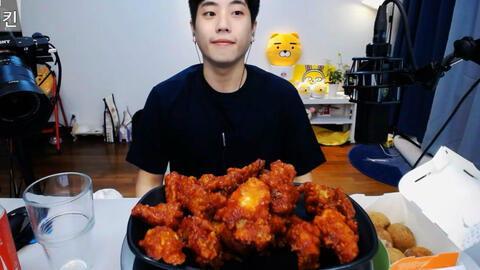 小哥爆料炸鸡视频大全,炸鸡视频大全,美味瞬间尽收眼底! 第1张 小哥爆料炸鸡视频大全,炸鸡视频大全,美味瞬间尽收眼底! 第1张